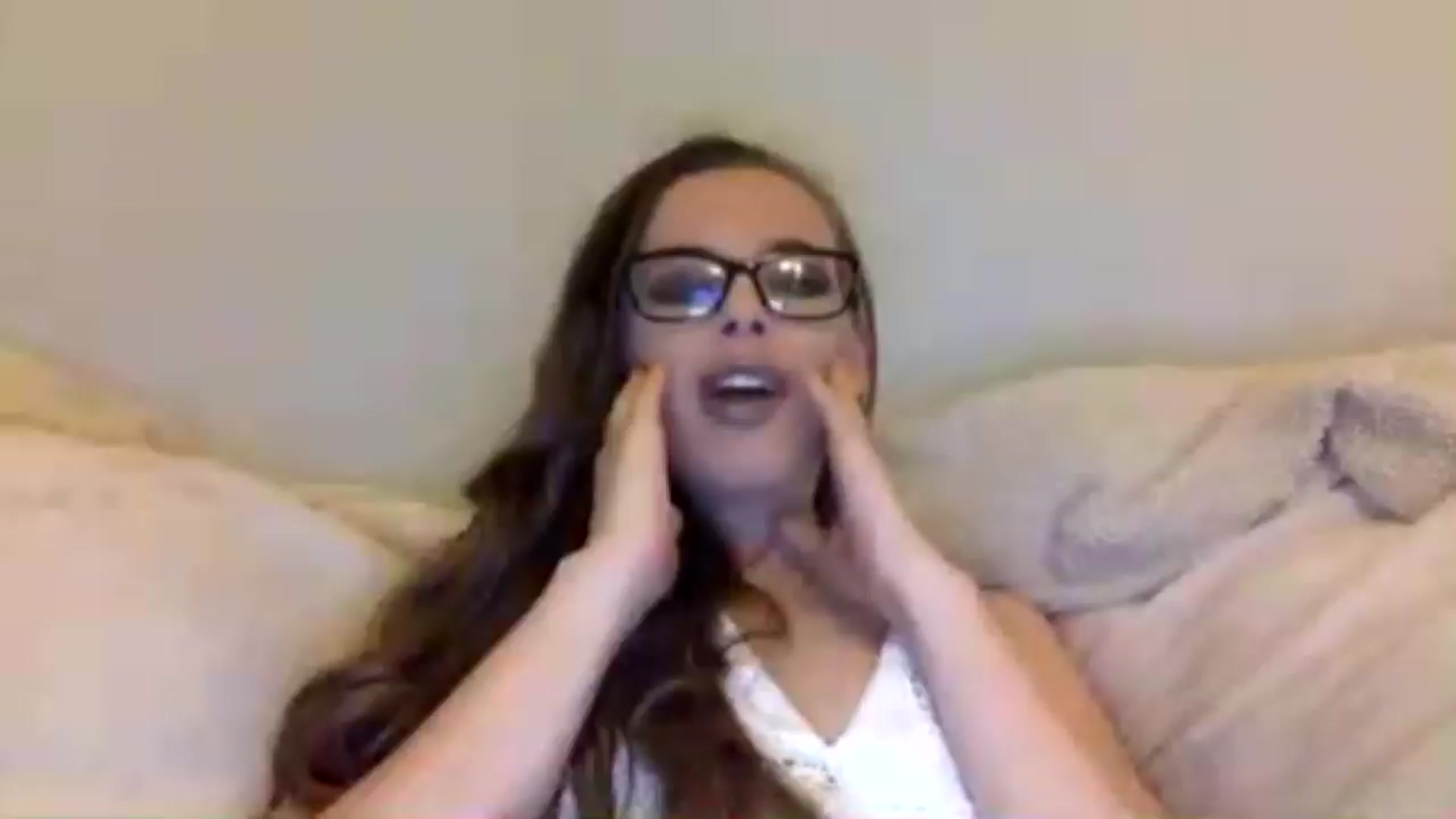 Gallery image thumbnail from xoJillJanson's myfreecams stream on, 04/22/2025, 03:54 image 11 of 20