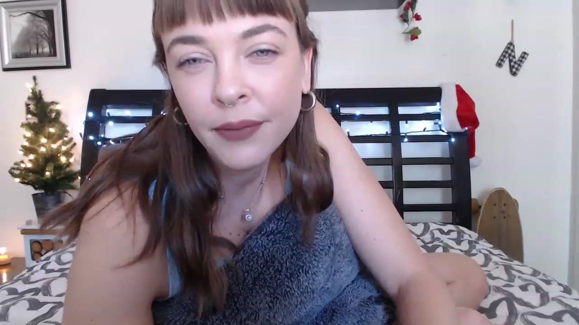 Gallery image thumbnail from xoNicolette's myfreecams stream on, 12/10/2022, 18:54 image 7 of 20