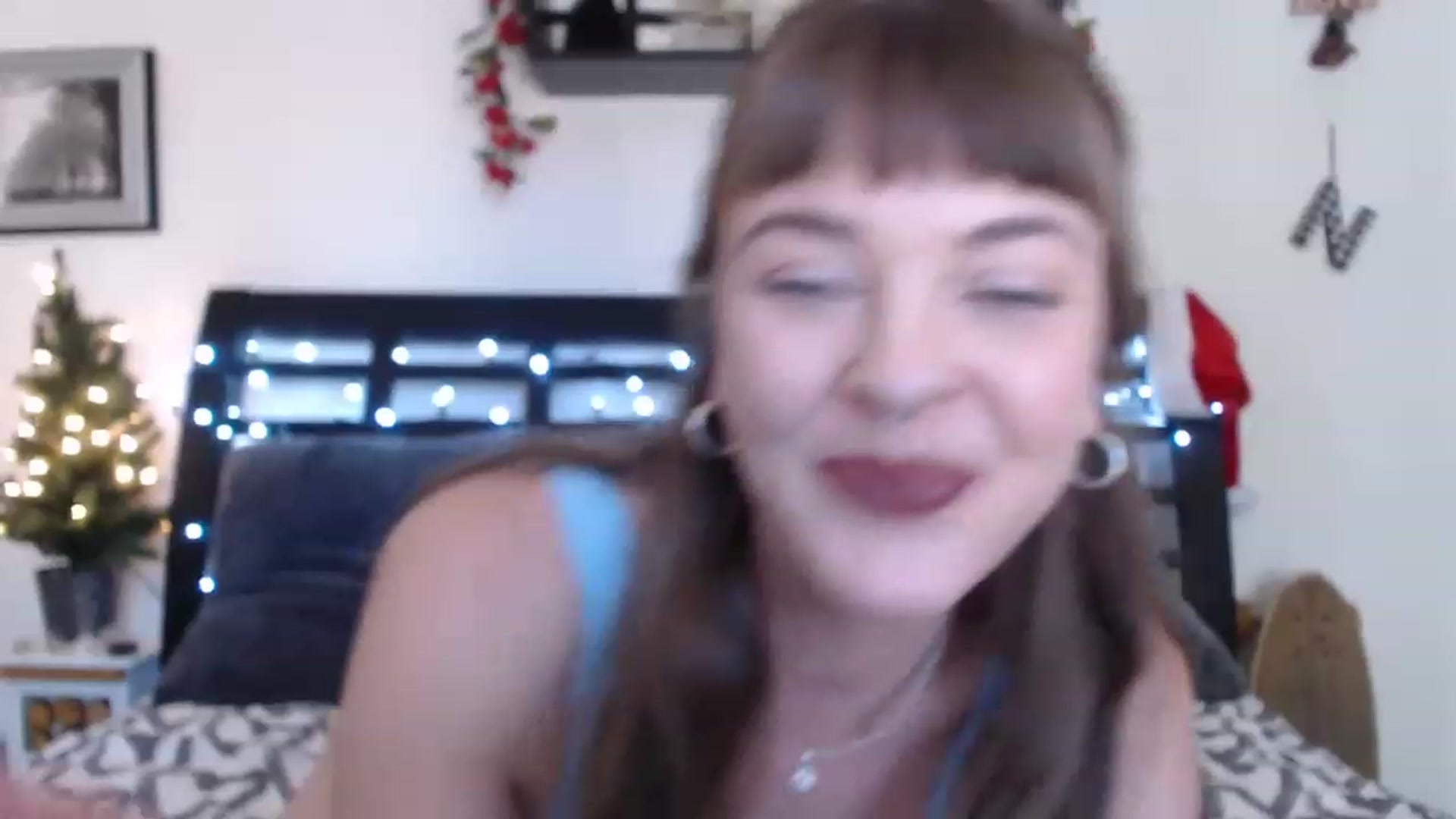 Gallery image thumbnail from xoNicolette's myfreecams stream on, 12/10/2022, 18:54 image 19 of 20