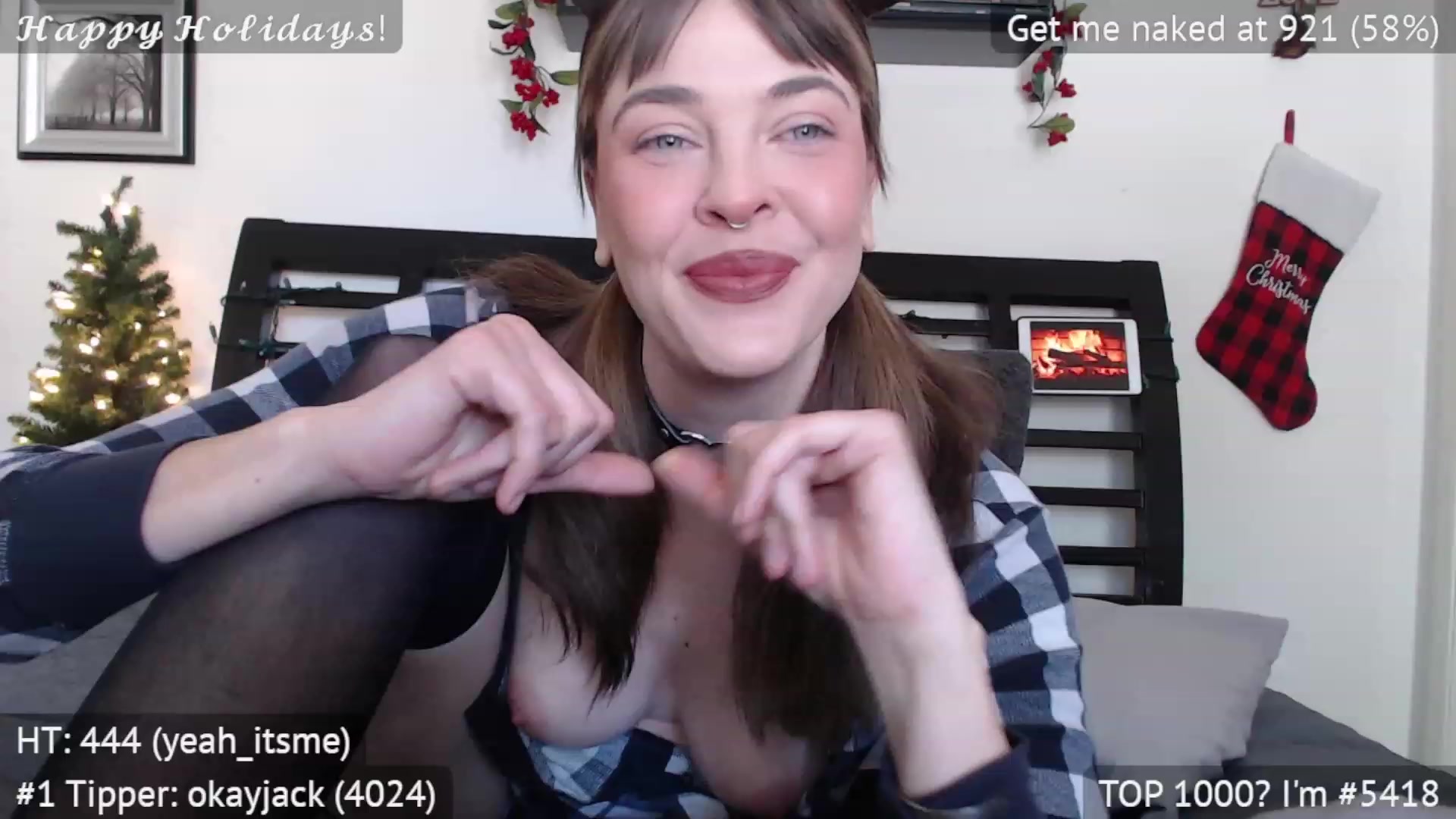 Gallery image thumbnail from xoNicolette's myfreecams stream on, 12/24/2022, 20:34 image 16 of 20