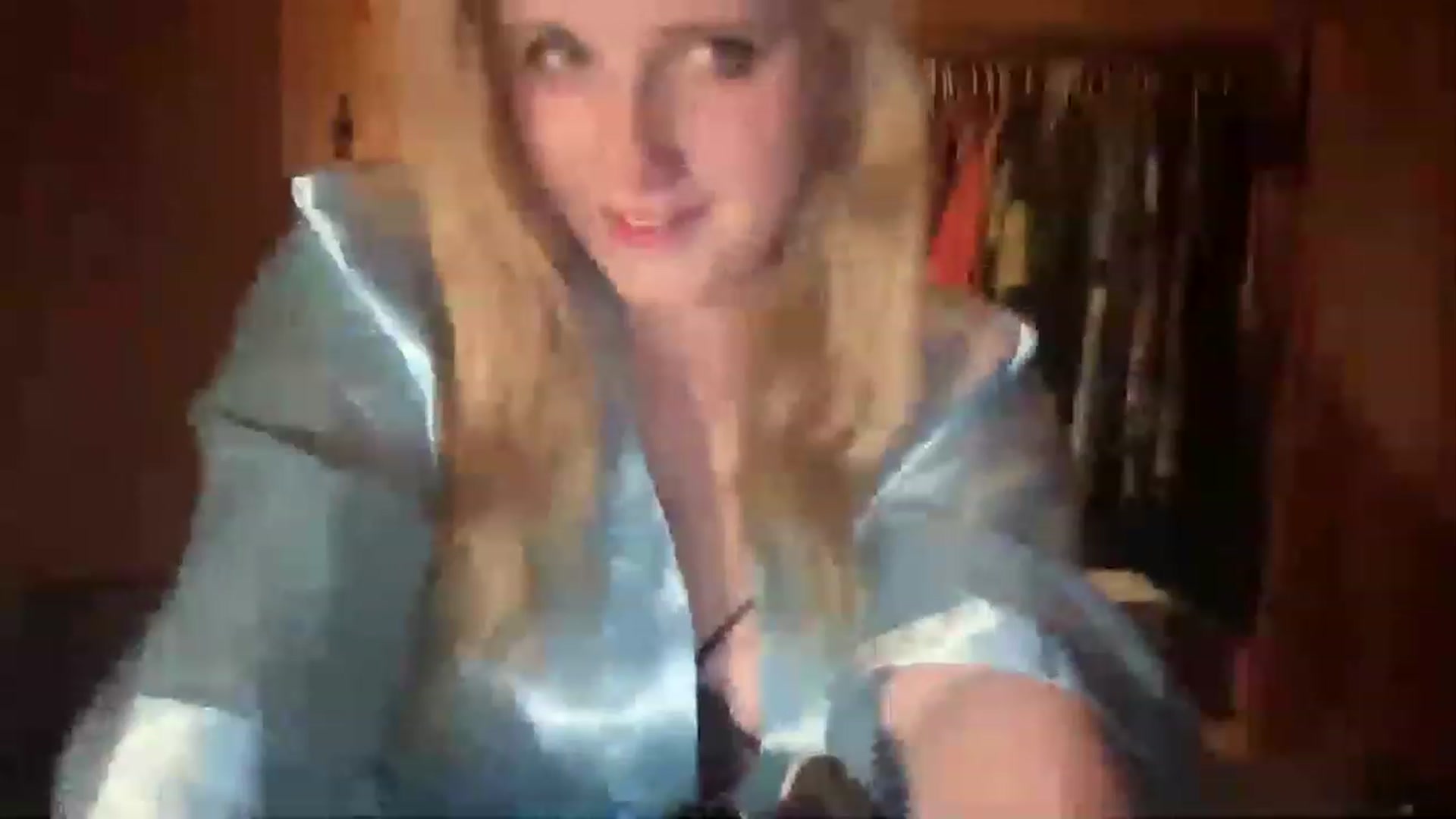 Gallery image thumbnail from xomargot's myfreecams stream on, 03/28/2023, 08:48 image 6 of 20