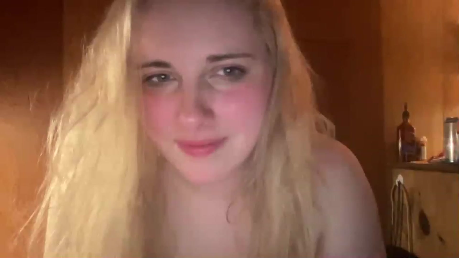 Gallery image thumbnail from xomargot's myfreecams stream on, 03/29/2023, 09:40 image 20 of 20