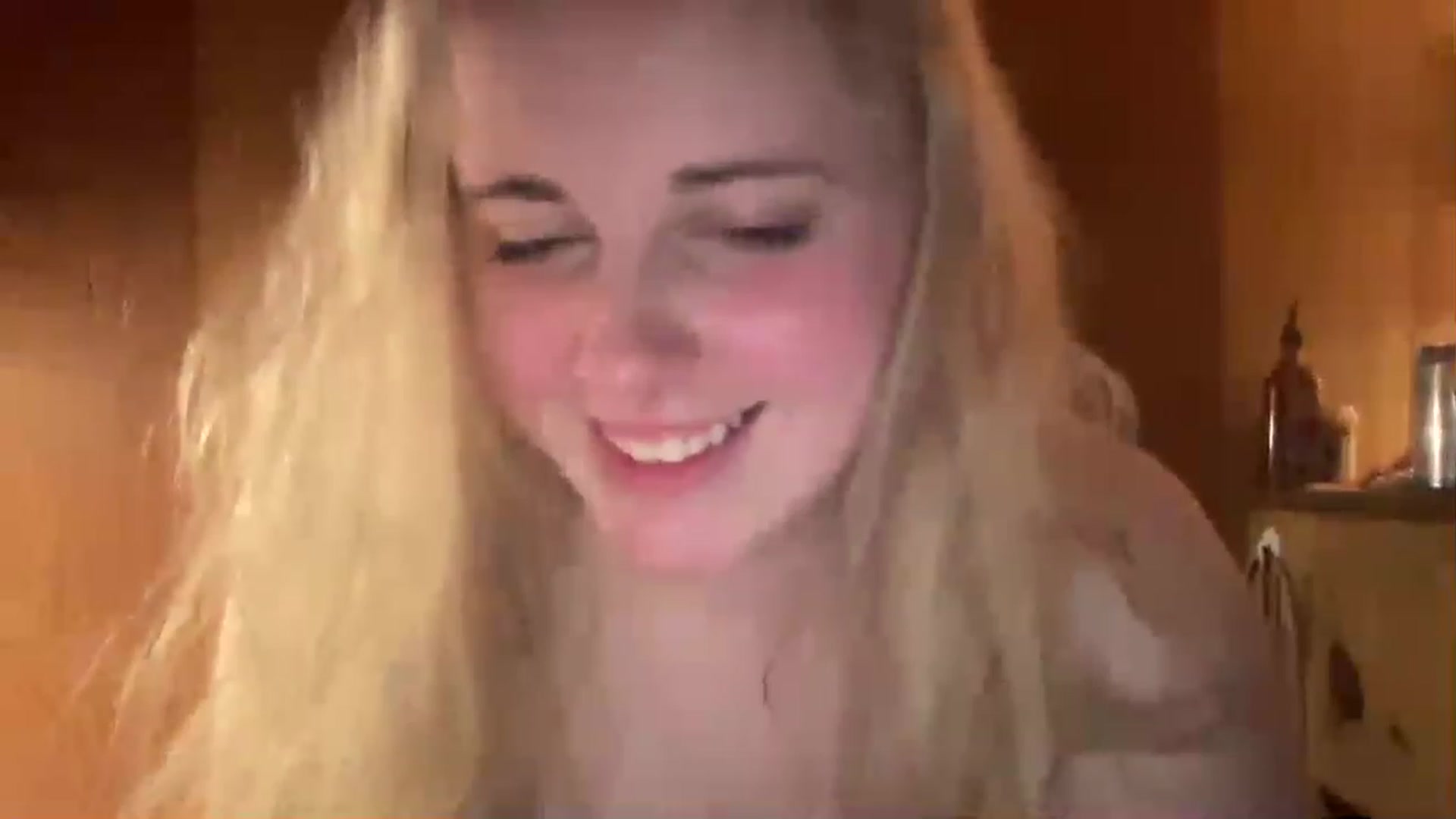 Gallery image thumbnail from xomargot's myfreecams stream on, 03/29/2023, 09:40 image 16 of 20