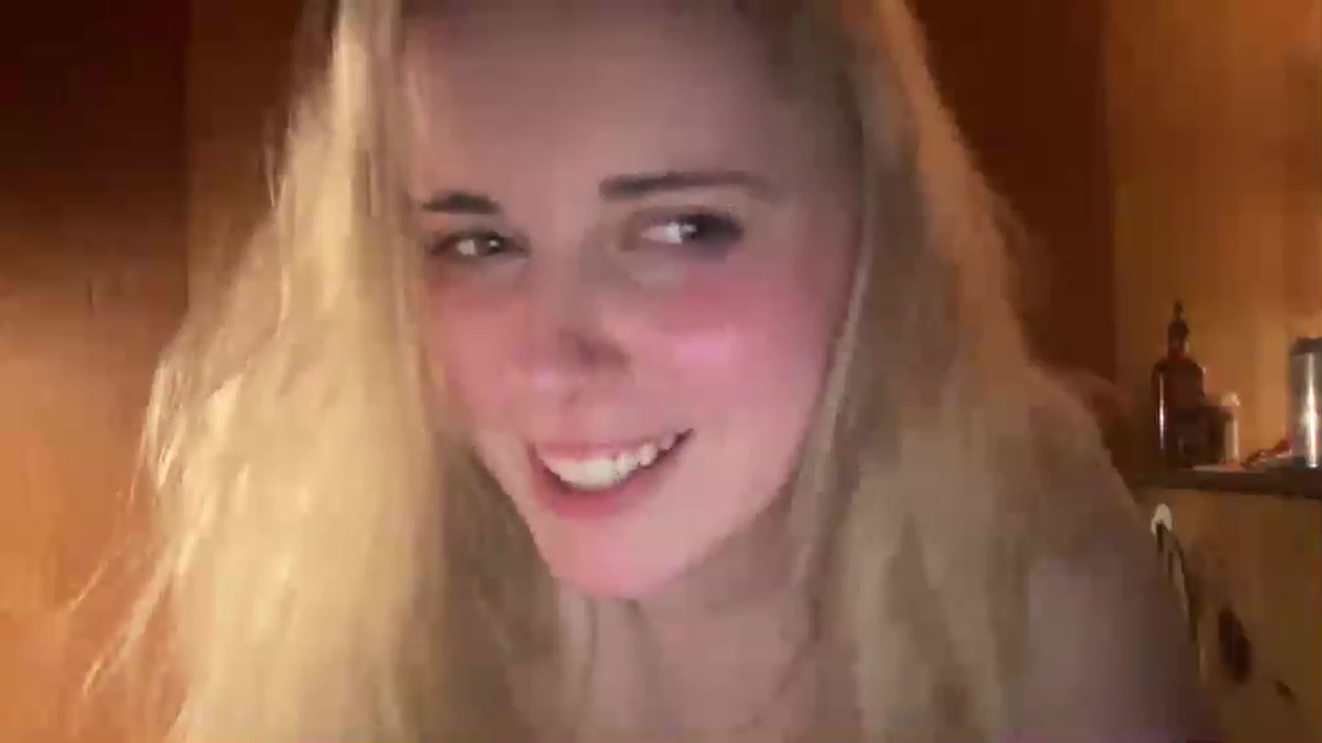 Gallery image thumbnail from xomargot's myfreecams stream on, 03/29/2023, 09:40 image 13 of 20
