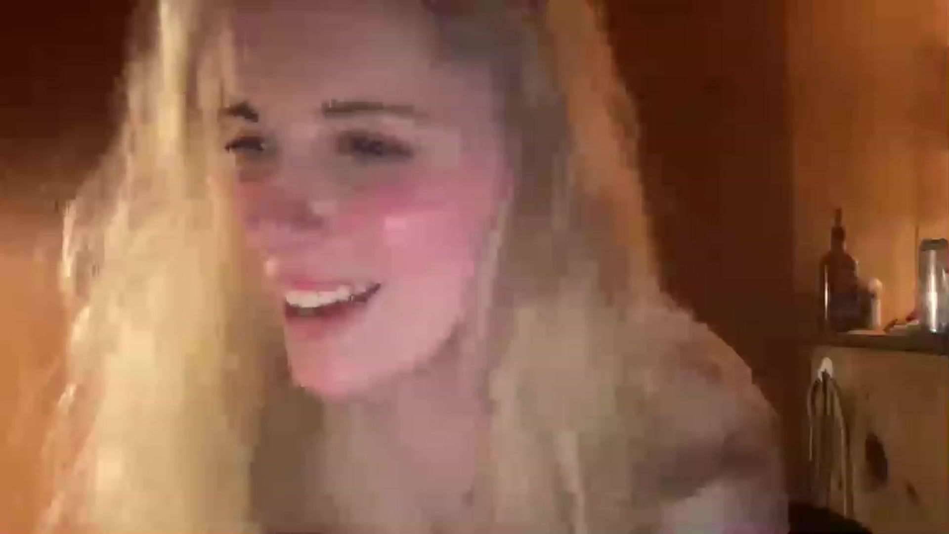 Gallery image thumbnail from xomargot's myfreecams stream on, 03/29/2023, 09:40 image 15 of 20
