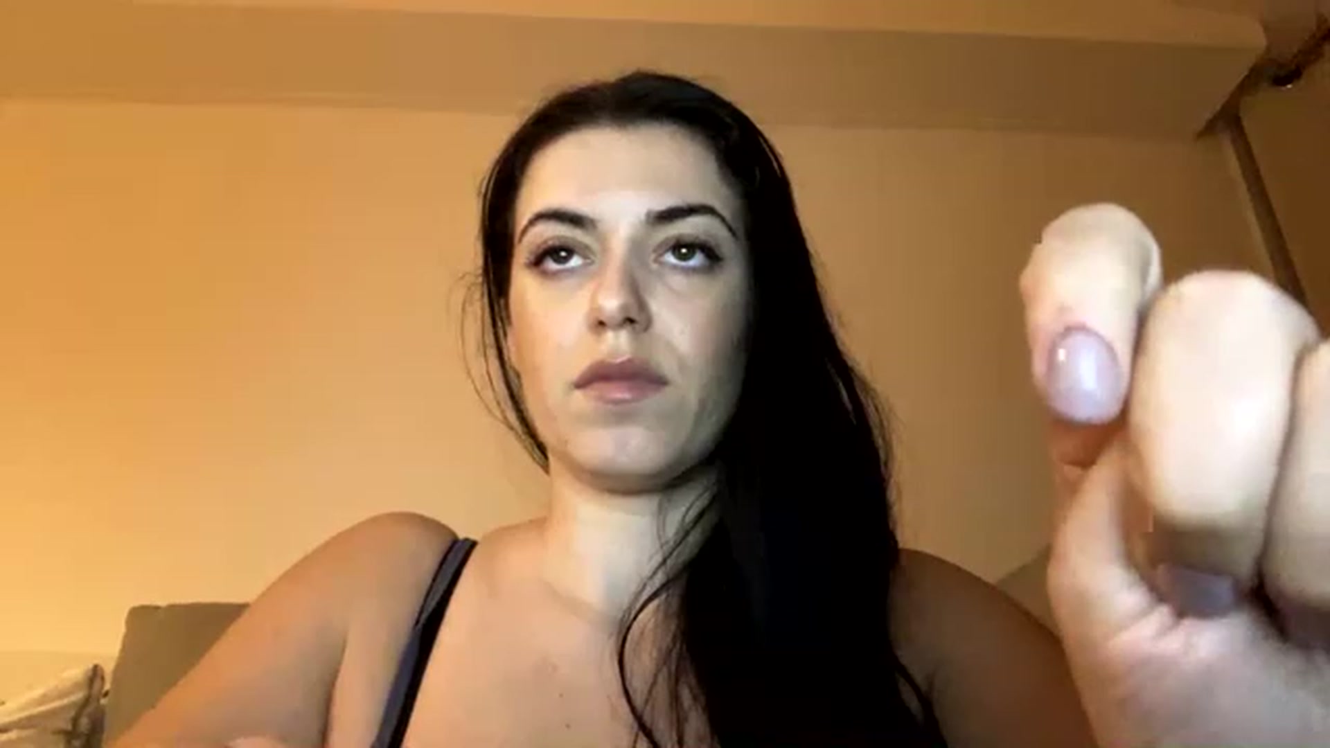 Gallery image thumbnail from xoxEmilyxoxx's myfreecams stream on, 11/16/2022, 01:08 image 2 of 20