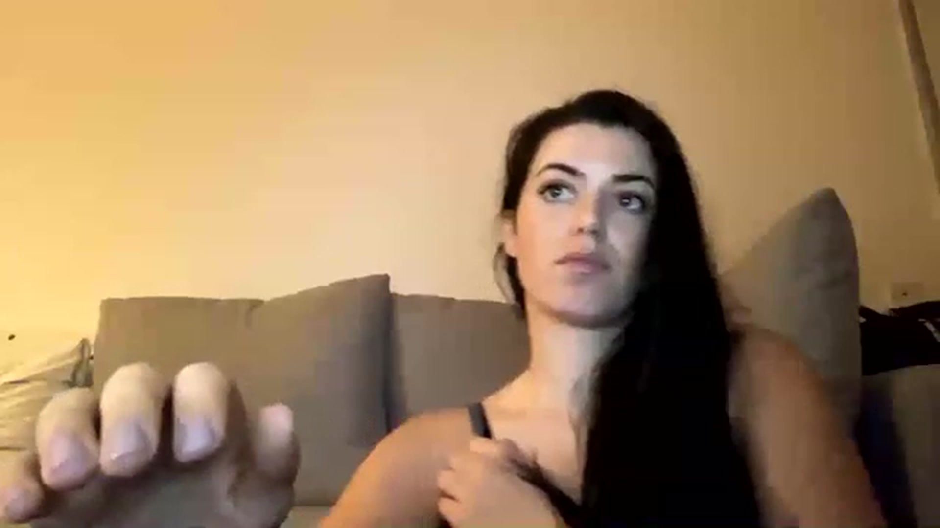 Gallery image thumbnail from xoxEmilyxoxx's myfreecams stream on, 11/16/2022, 01:51 image 9 of 20