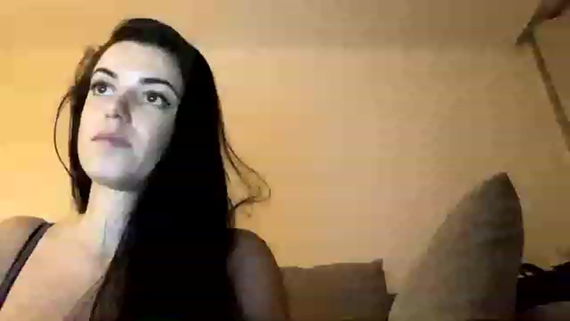 Gallery image thumbnail from xoxEmilyxoxx's myfreecams stream on, 11/16/2022, 08:33 image 17 of 20