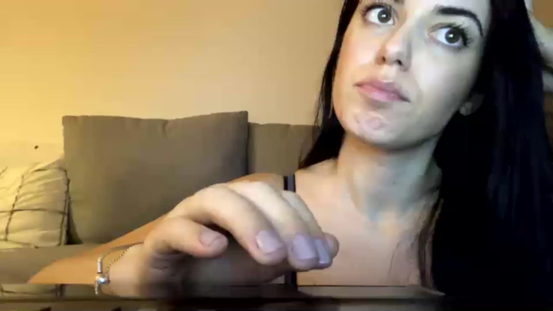Gallery image thumbnail from xoxEmilyxoxx's myfreecams stream on, 11/16/2022, 08:33 image 19 of 20