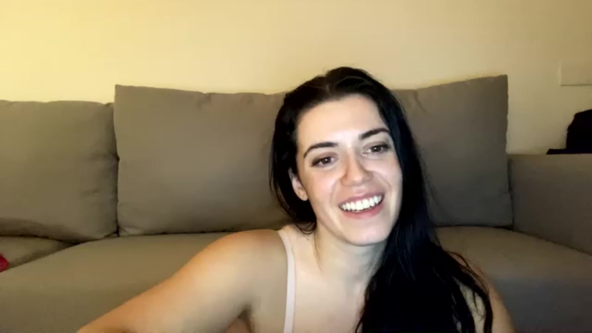 Gallery image thumbnail from xoxEmilyxoxx's myfreecams stream on, 11/21/2022, 04:51 image 20 of 20