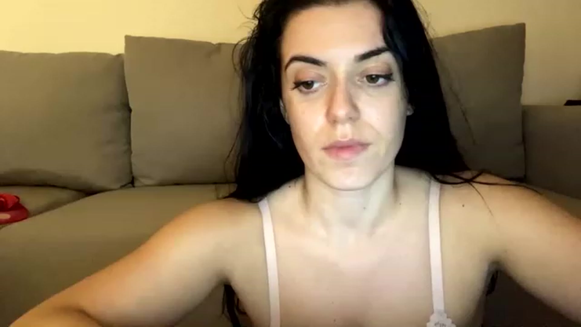 Gallery image thumbnail from xoxEmilyxoxx's myfreecams stream on, 11/21/2022, 04:51 image 5 of 20