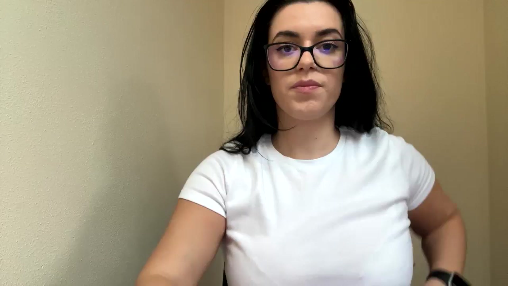 Gallery image thumbnail from xoxEmilyxoxx's myfreecams stream on, 09/30/2024, 15:46 image 4 of 20