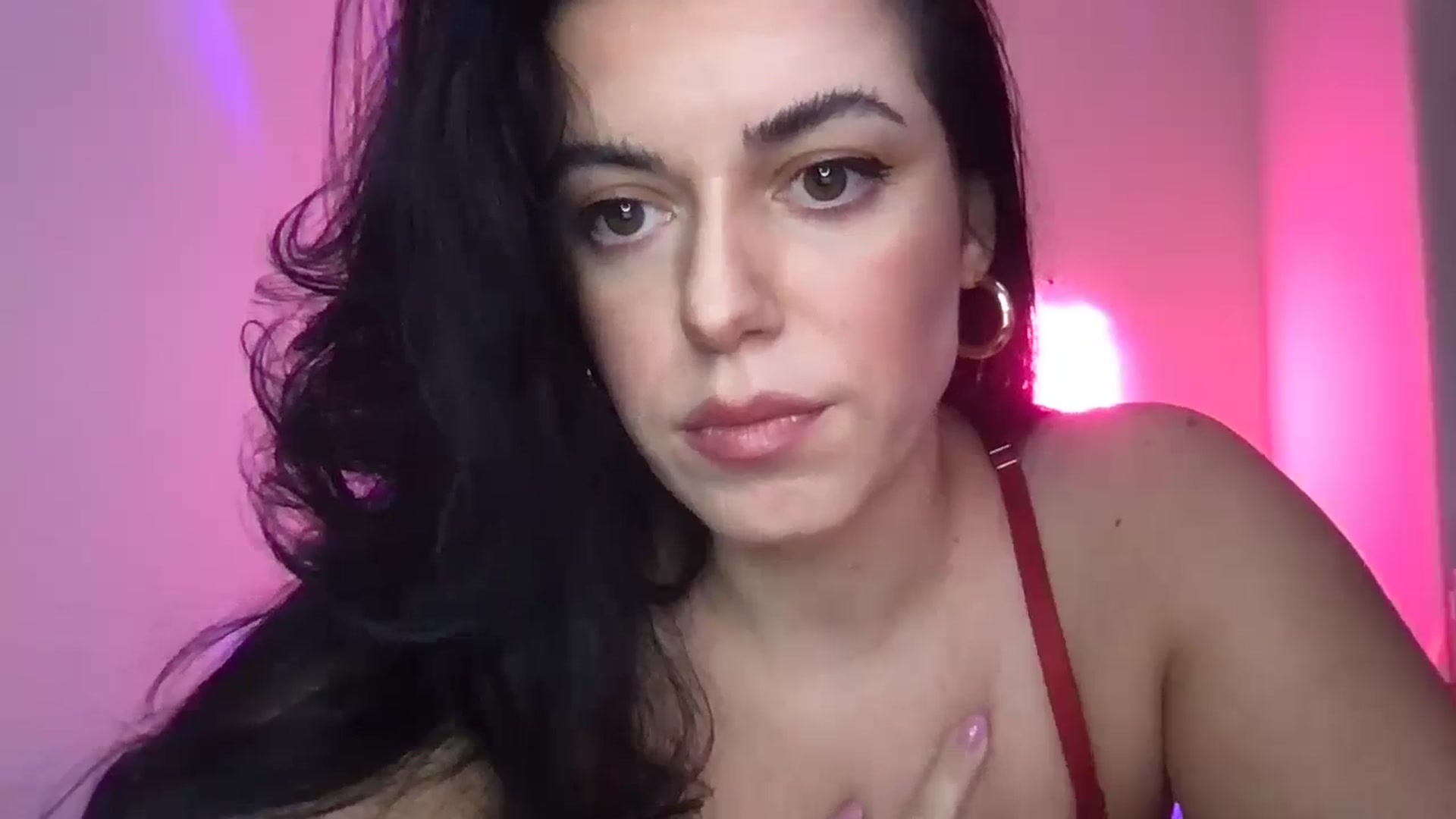 Gallery image thumbnail from xoxEmilyxoxx's myfreecams stream on, 10/22/2024, 15:18 image 6 of 20