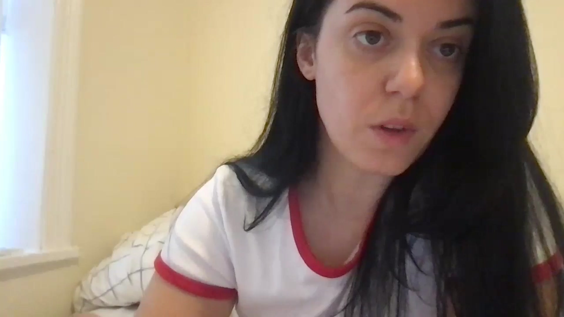 Gallery image thumbnail from xoxEmilyxoxx's myfreecams stream on, 11/01/2024, 16:22 image 20 of 20