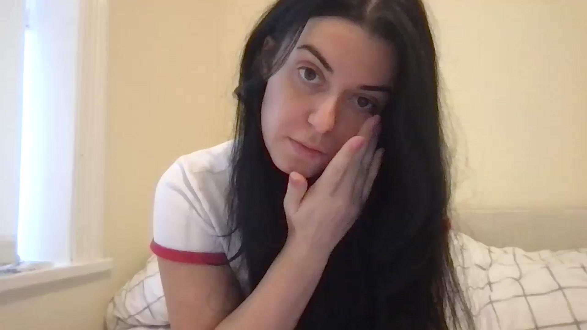 Gallery image thumbnail from xoxEmilyxoxx's myfreecams stream on, 11/01/2024, 16:22 image 9 of 20