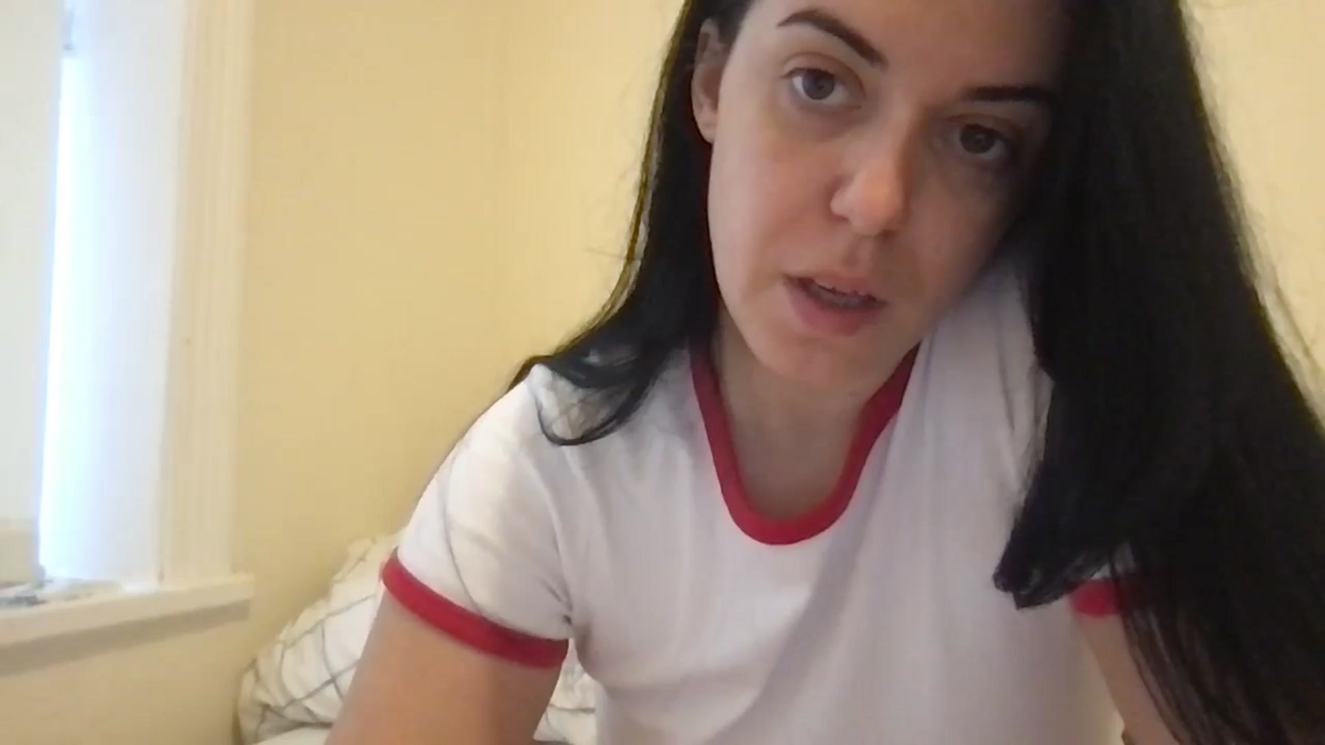 Gallery image thumbnail from xoxEmilyxoxx's myfreecams stream on, 11/01/2024, 16:22 image 16 of 20