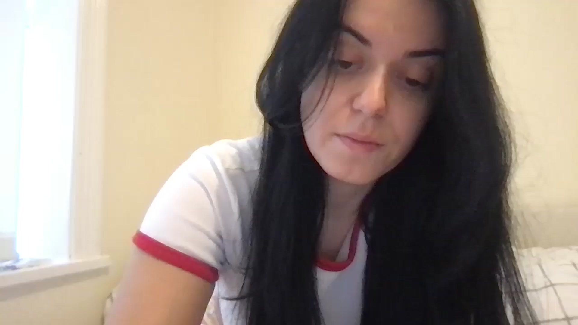 Gallery image thumbnail from xoxEmilyxoxx's myfreecams stream on, 11/01/2024, 16:22 image 5 of 20
