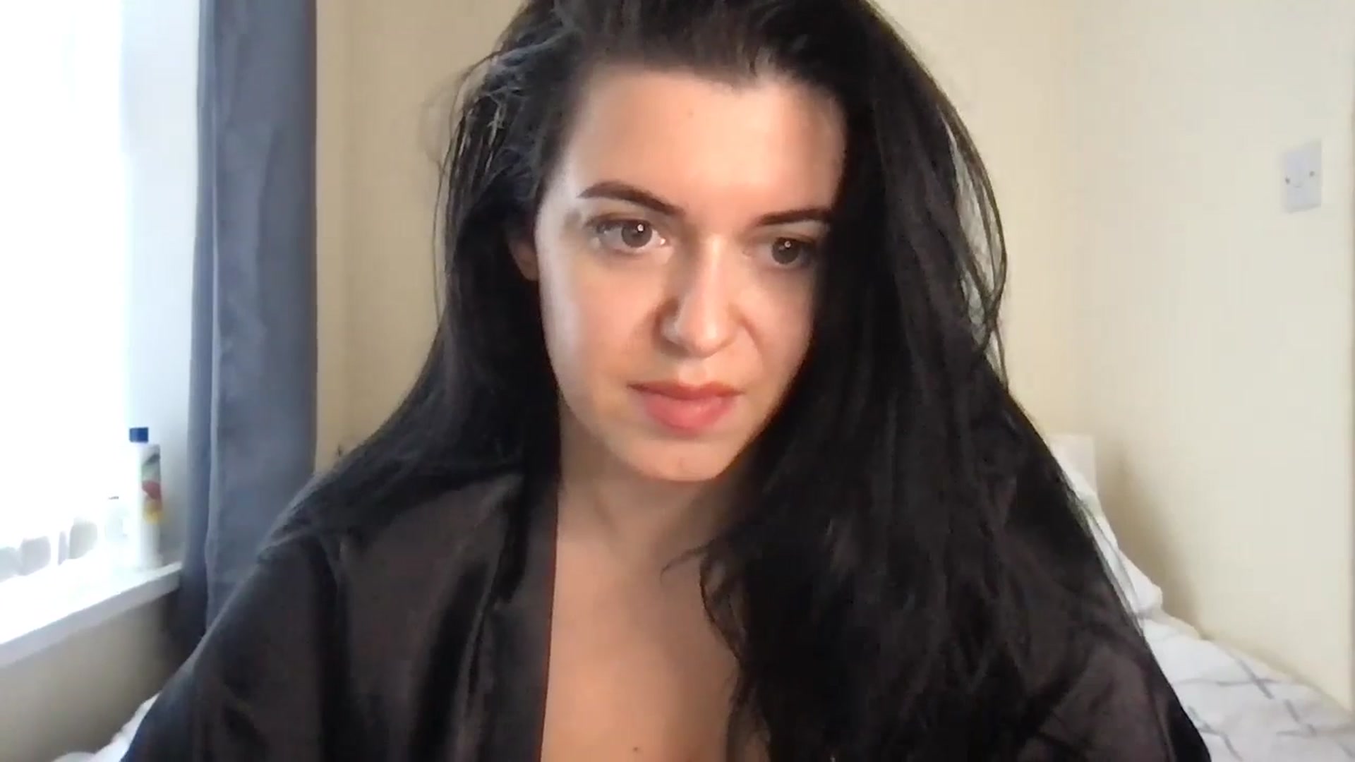 Gallery image thumbnail from xoxEmilyxoxx's myfreecams stream on, 11/27/2024, 14:25 image 6 of 20
