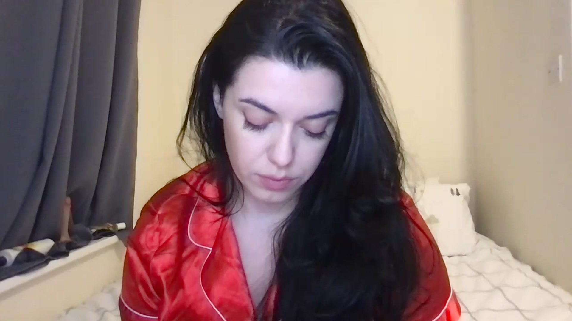Gallery image thumbnail from xoxEmilyxoxx's myfreecams stream on, 01/06/2025, 18:55 image 3 of 20