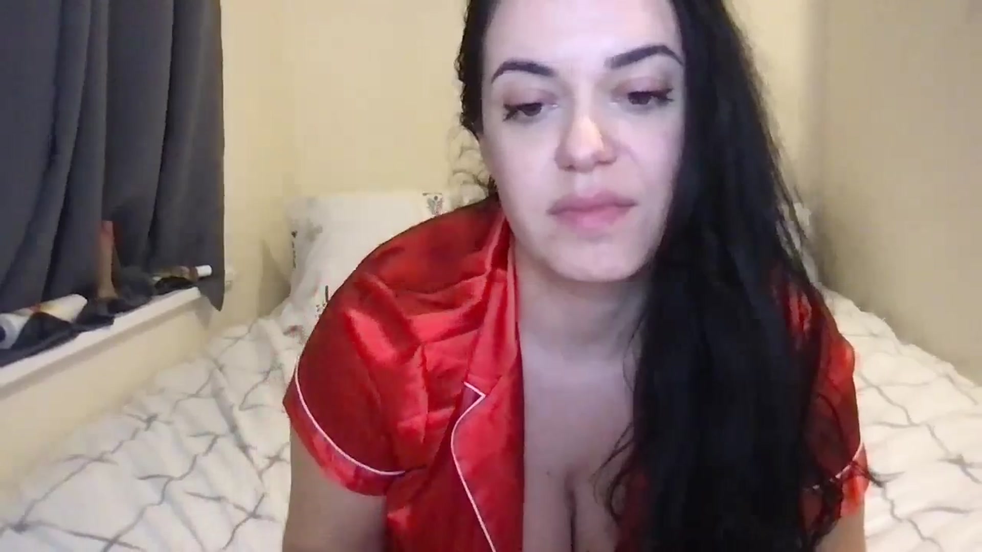 Gallery image thumbnail from xoxEmilyxoxx's myfreecams stream on, 01/06/2025, 18:55 image 10 of 20