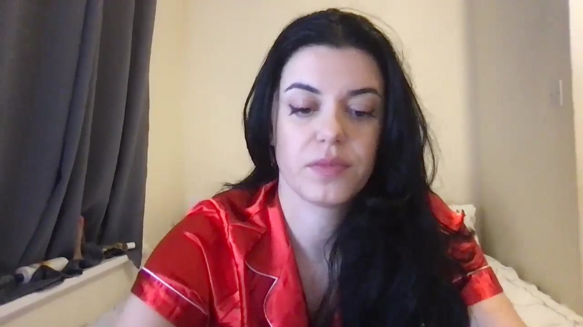 Gallery image thumbnail from xoxEmilyxoxx's myfreecams stream on, 01/06/2025, 18:55 image 2 of 20