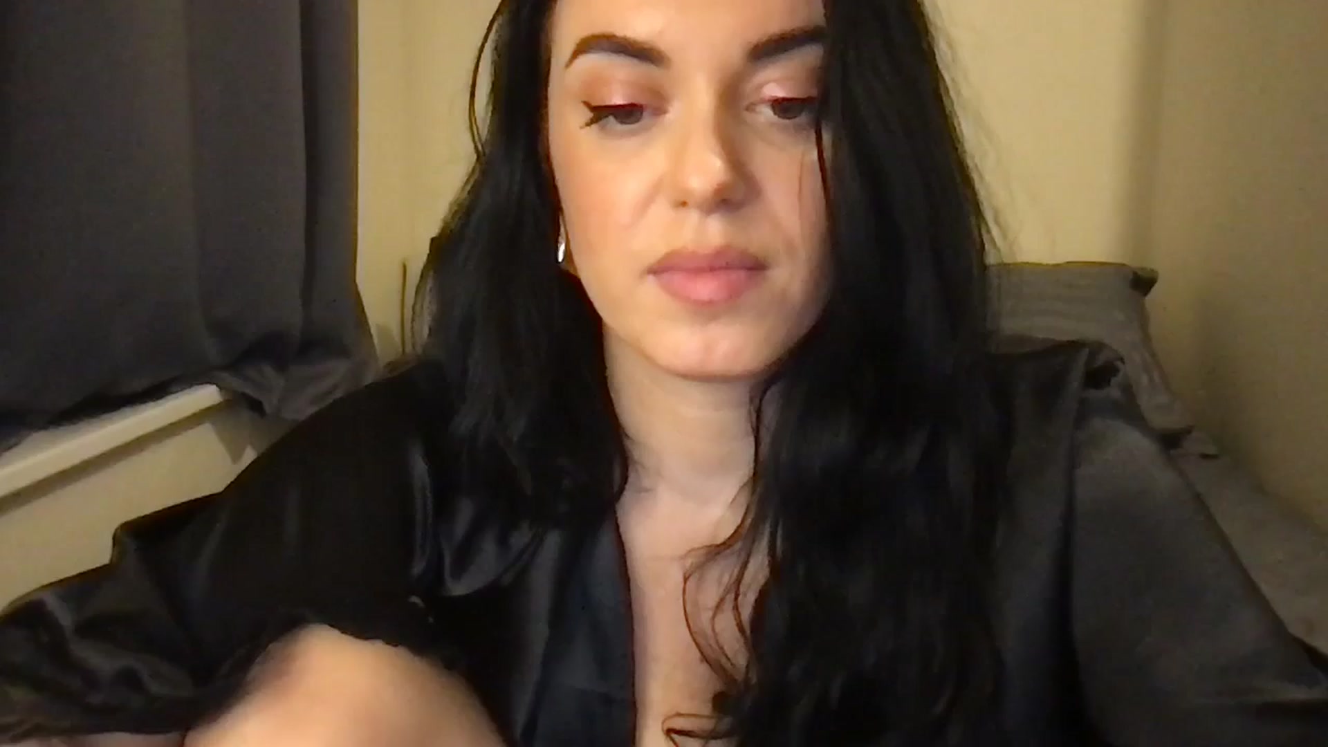 Gallery image thumbnail from xoxEmilyxoxx's myfreecams stream on, 02/07/2025, 20:51 image 9 of 20