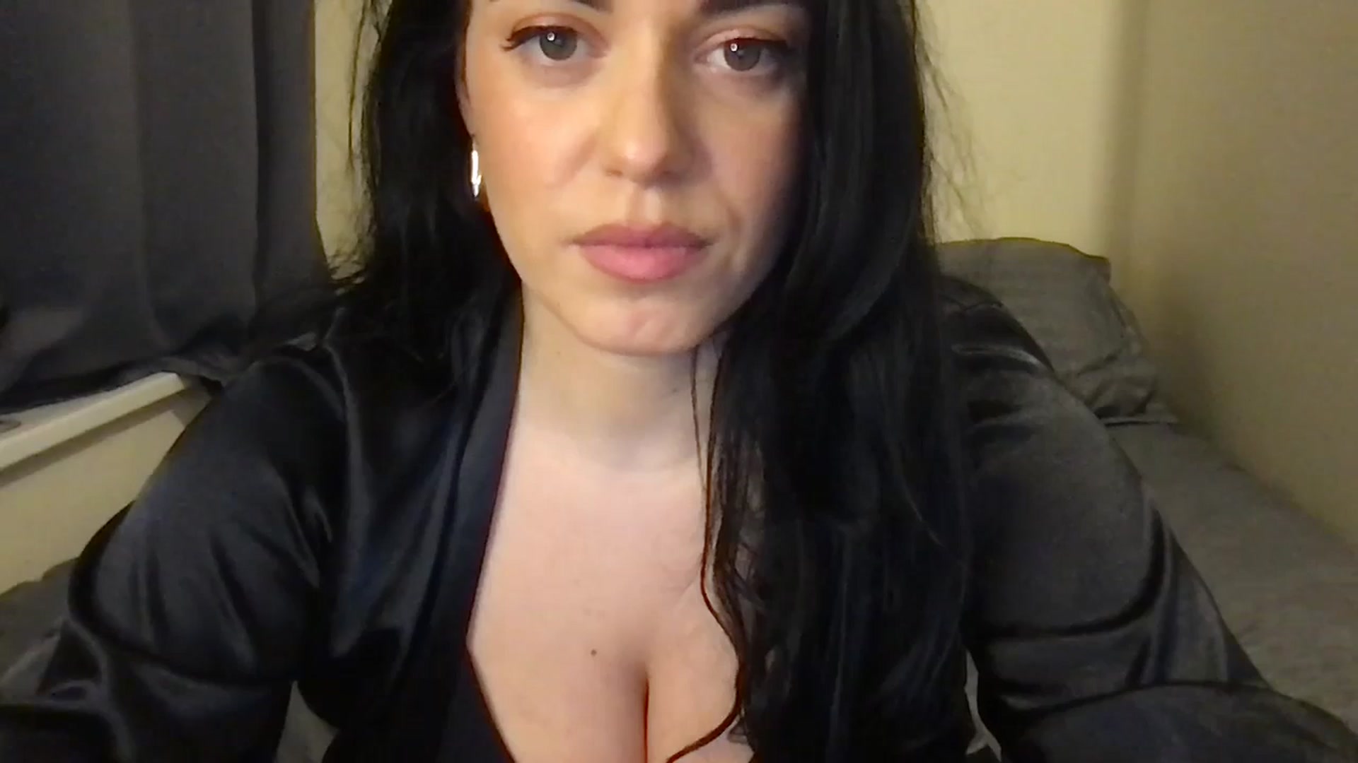 Gallery image thumbnail from xoxEmilyxoxx's myfreecams stream on, 02/07/2025, 20:51 image 4 of 20