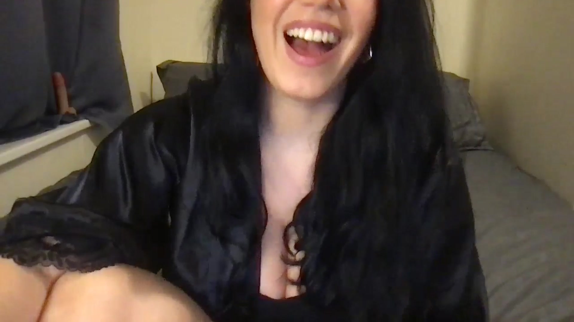 Gallery image thumbnail from xoxEmilyxoxx's myfreecams stream on, 02/07/2025, 20:51 image 2 of 20