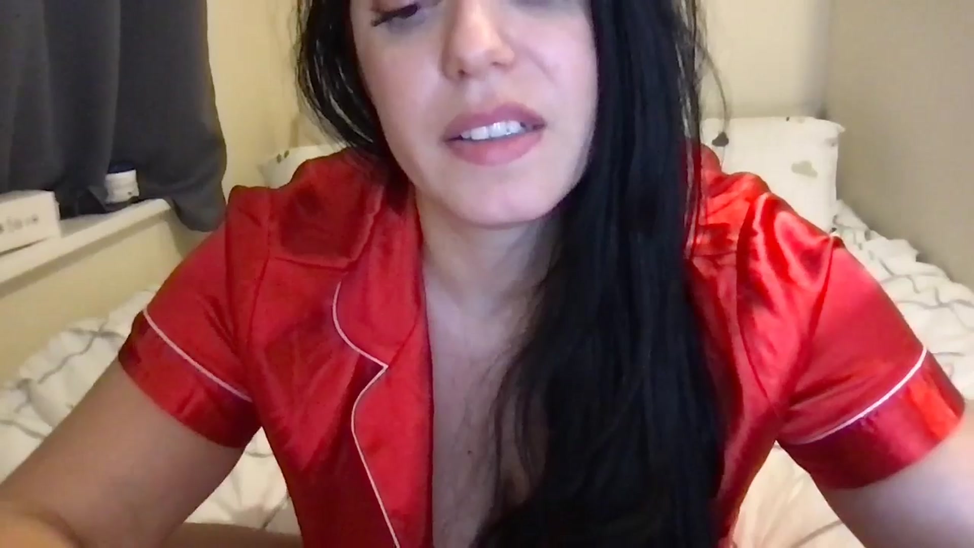 Gallery image thumbnail from xoxEmilyxoxx's myfreecams stream on, 02/14/2025, 20:18 image 11 of 20