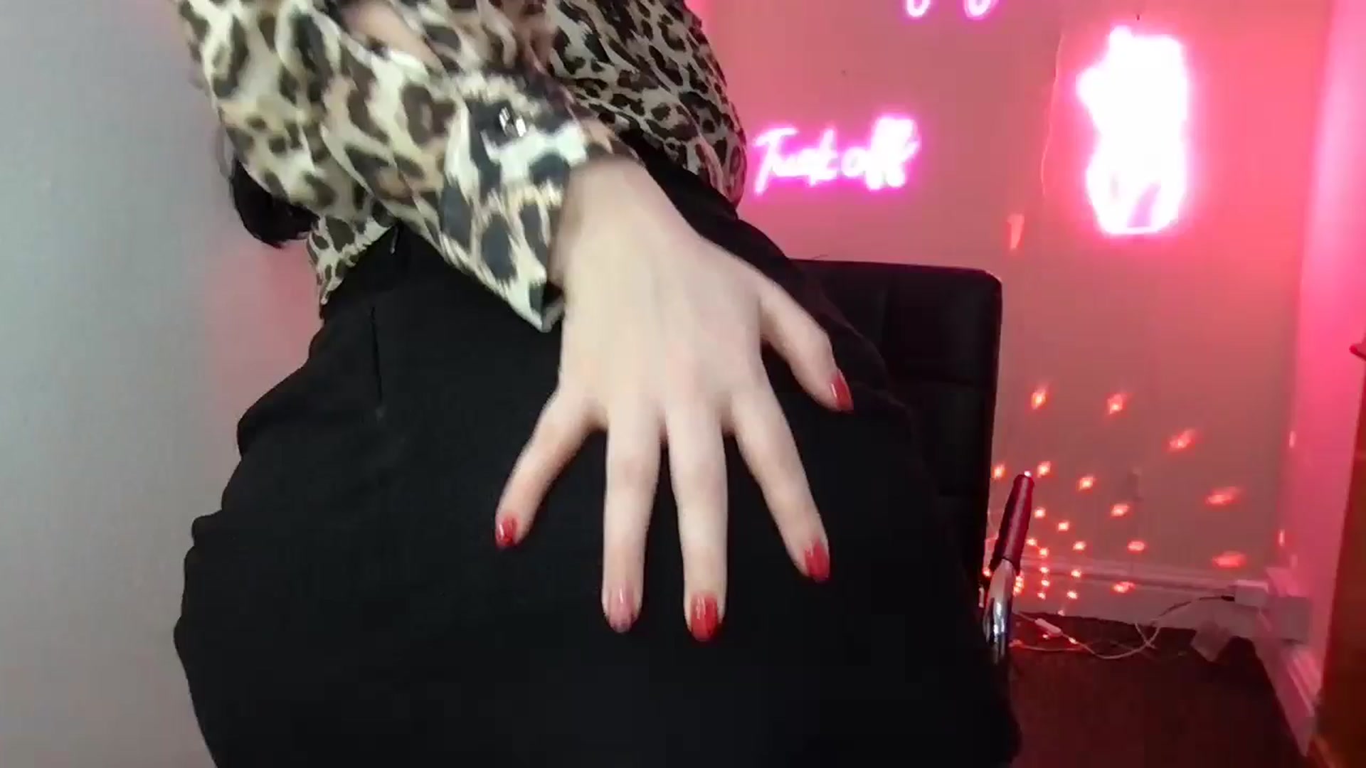 Gallery image thumbnail from xoxEmilyxoxx's myfreecams stream on, 02/21/2025, 17:22 image 20 of 20