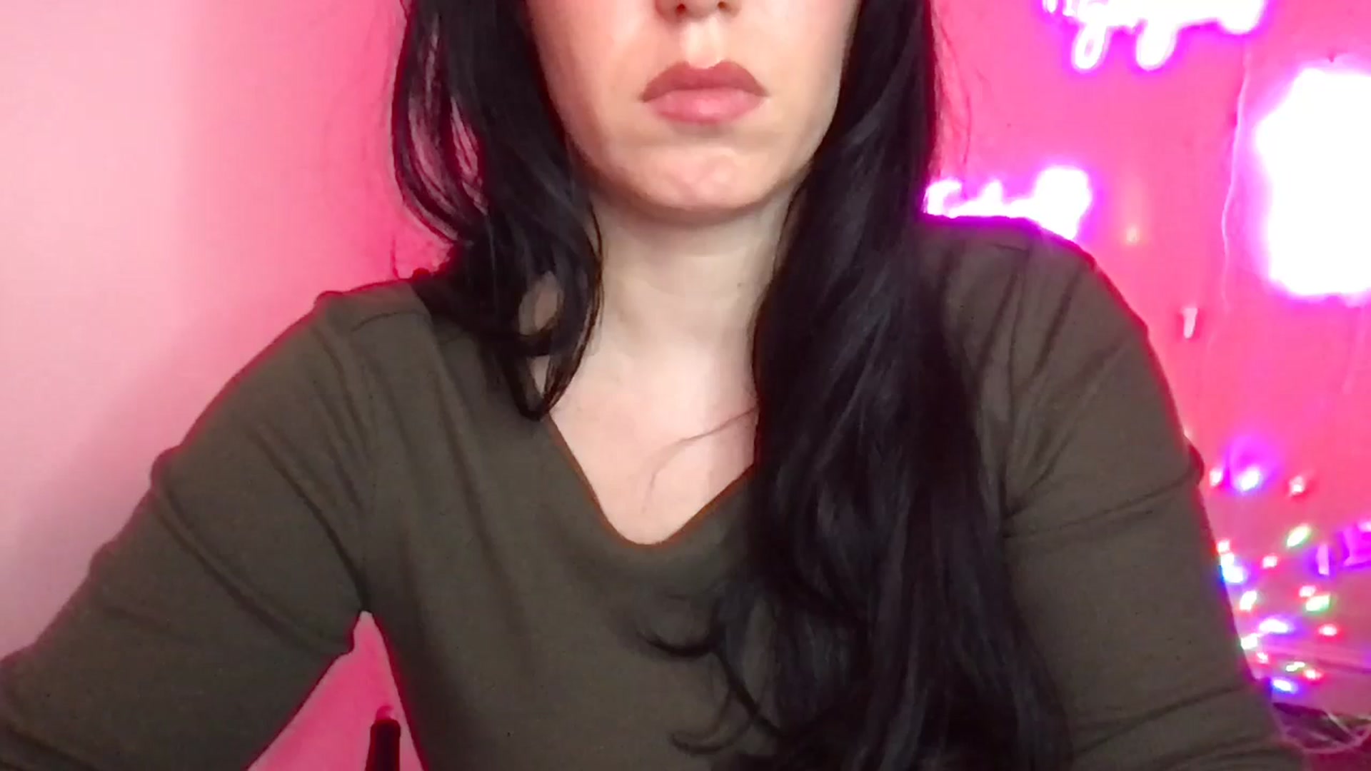Gallery image thumbnail from xoxEmilyxoxx's myfreecams stream on, 02/24/2025, 19:56 image 9 of 20