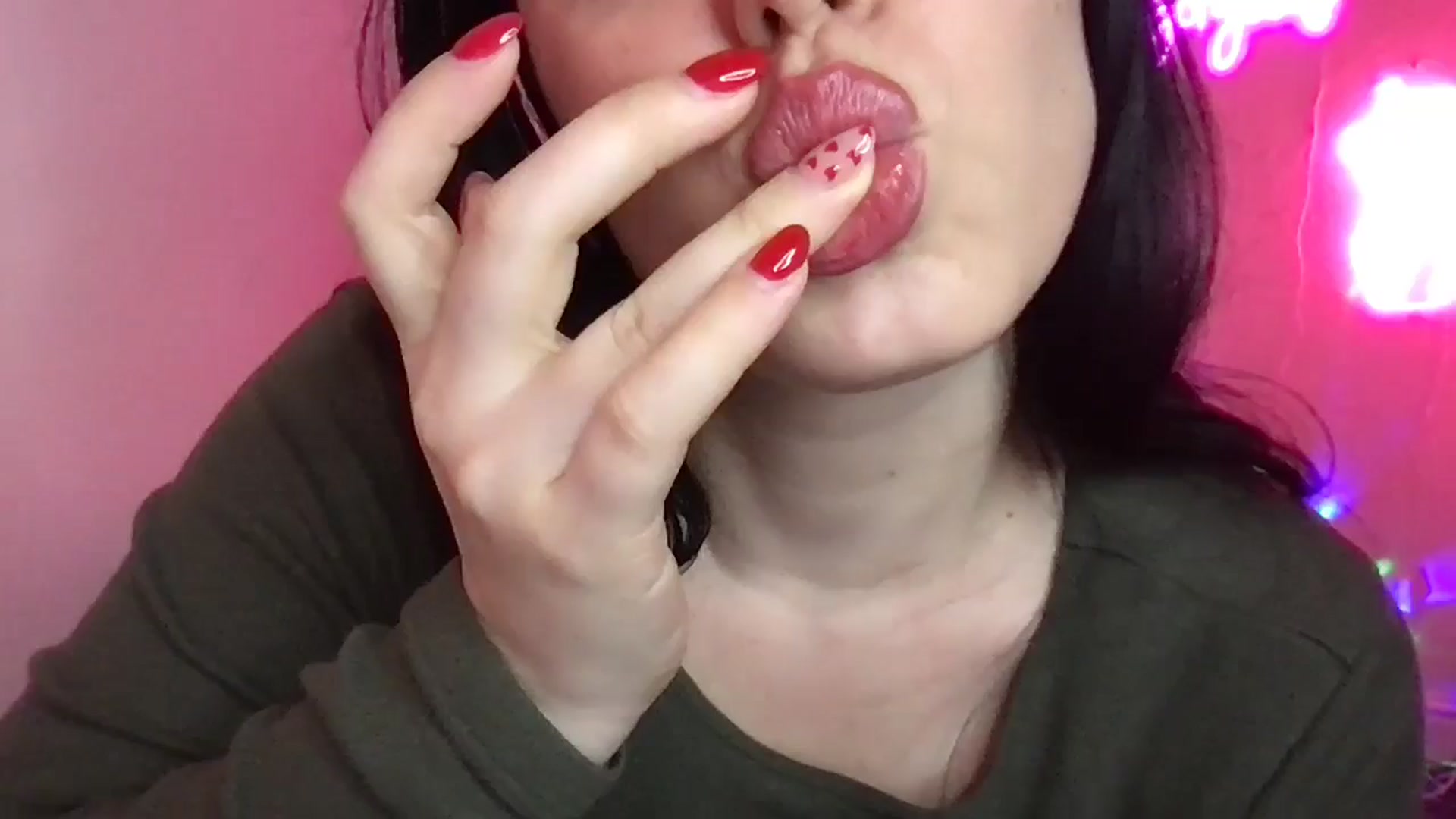 Gallery image thumbnail from xoxEmilyxoxx's myfreecams stream on, 02/24/2025, 19:56 image 6 of 20