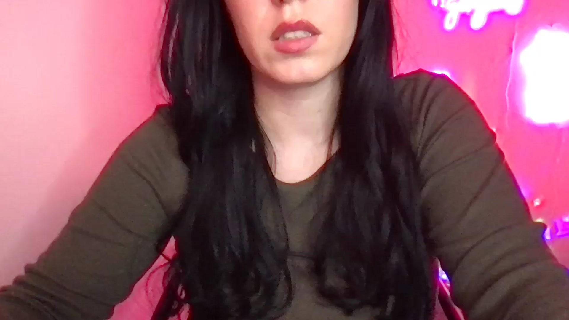 Gallery image thumbnail from xoxEmilyxoxx's myfreecams stream on, 02/24/2025, 19:56 image 4 of 20
