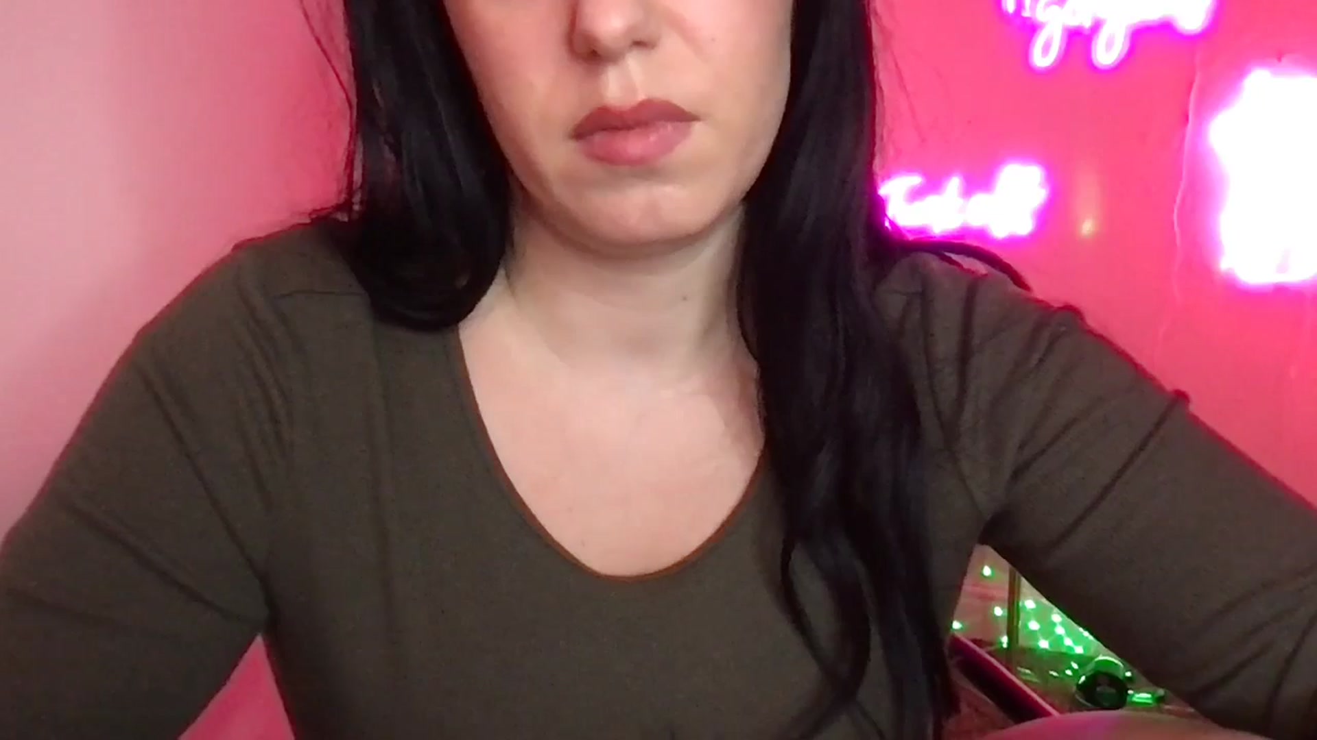 Gallery image thumbnail from xoxEmilyxoxx's myfreecams stream on, 02/24/2025, 19:56 image 16 of 20