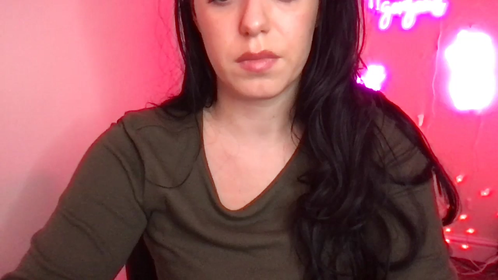 Gallery image thumbnail from xoxEmilyxoxx's myfreecams stream on, 02/24/2025, 23:23 image 16 of 20