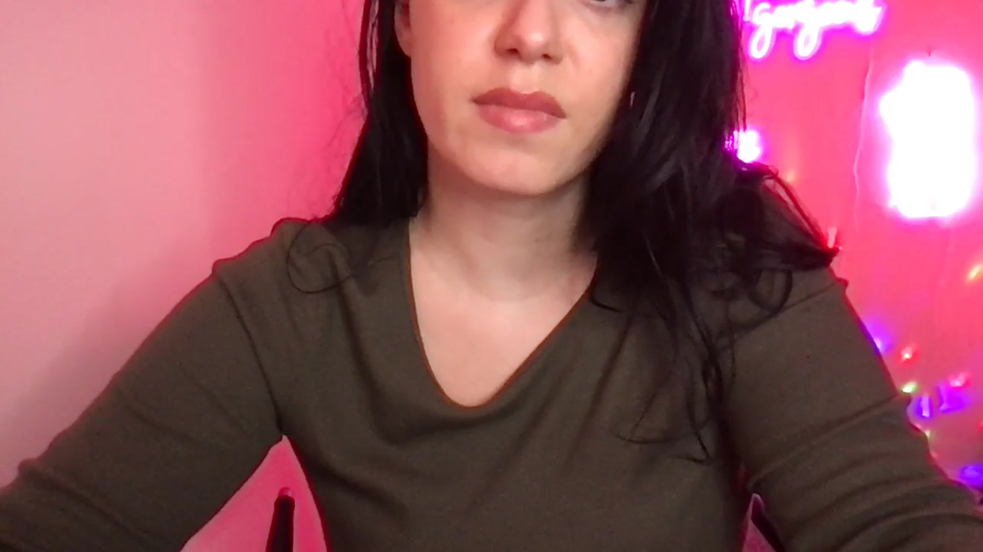 Gallery image thumbnail from xoxEmilyxoxx's myfreecams stream on, 02/24/2025, 23:23 image 7 of 20