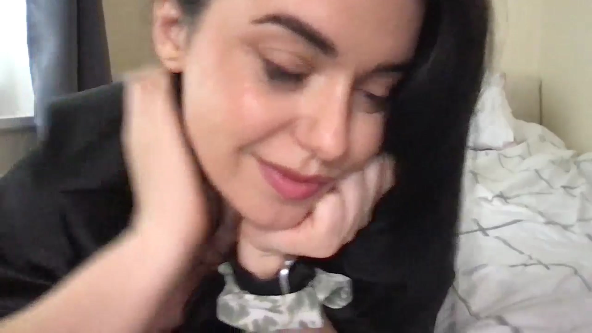 Gallery image thumbnail from xoxEmilyxoxx's myfreecams stream on, 02/28/2025, 17:05 image 20 of 20