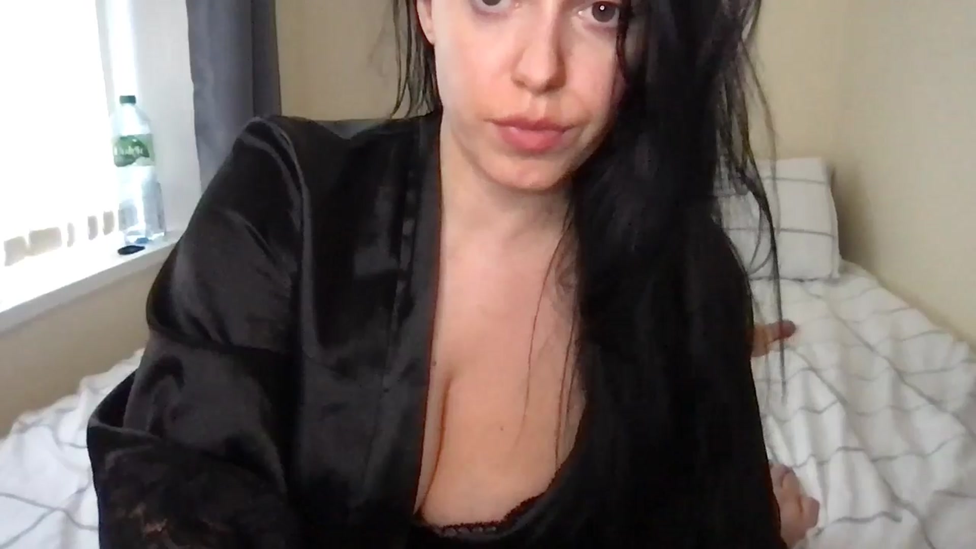 Gallery image thumbnail from xoxEmilyxoxx's myfreecams stream on, 04/16/2025, 18:45 image 11 of 20