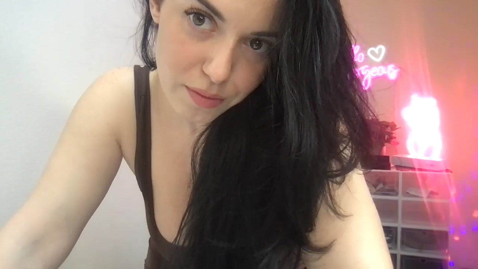 Gallery image thumbnail from xoxEmilyxoxx's myfreecams stream on, 04/24/2025, 13:58 image 4 of 20