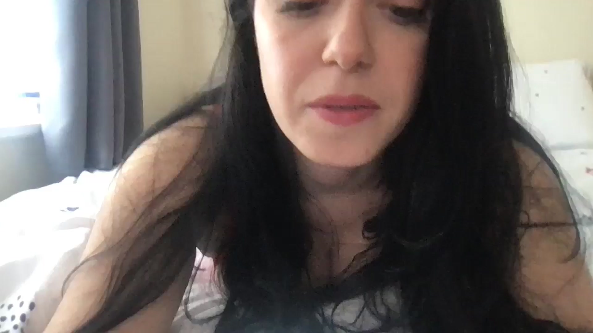 Gallery image thumbnail from xoxEmilyxoxx's myfreecams stream on, 04/25/2025, 15:59 image 18 of 20