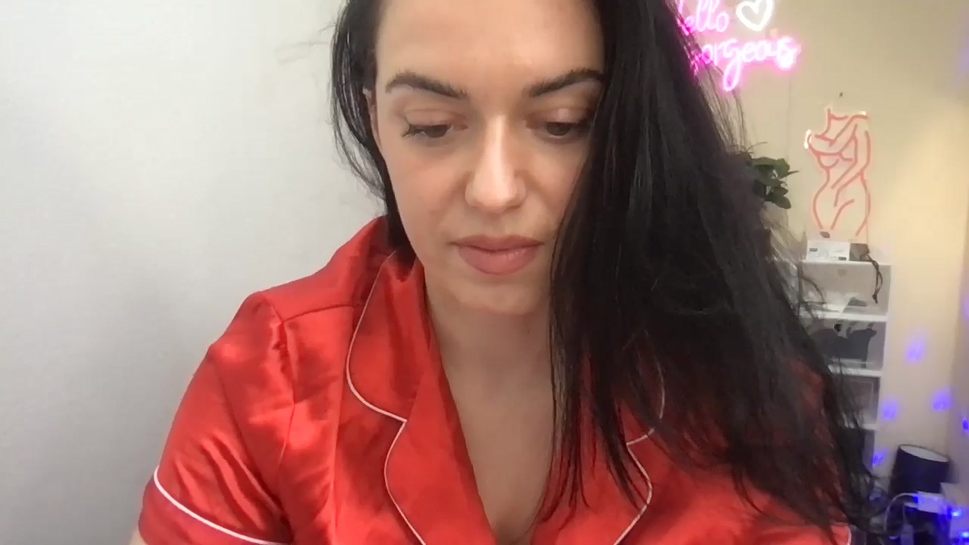 Gallery image thumbnail from xoxEmilyxoxx's myfreecams stream on, 05/07/2025, 17:37 image 8 of 20