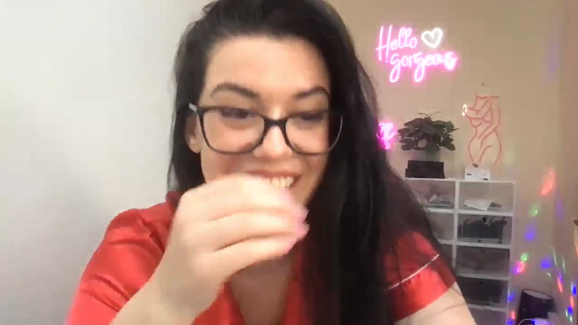 Gallery image thumbnail from xoxEmilyxoxx's myfreecams stream on, 05/07/2025, 17:37 image 12 of 20