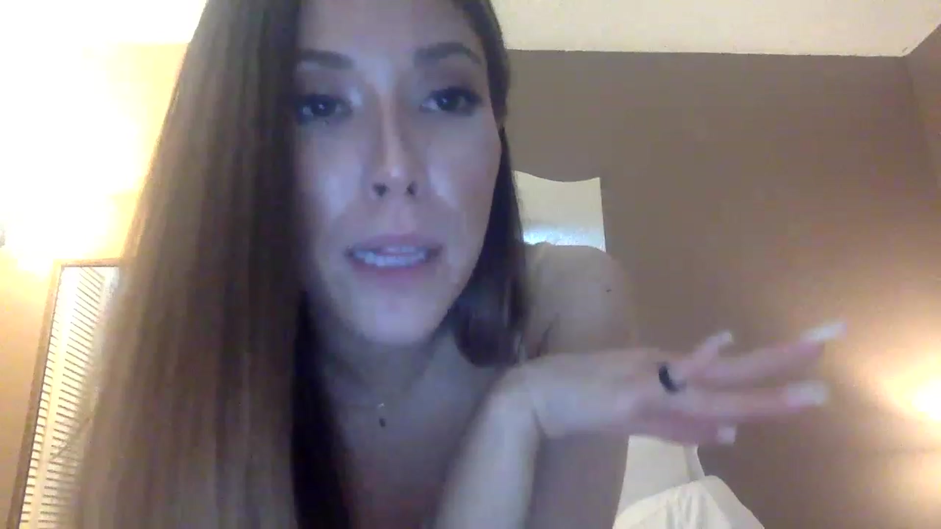 Gallery image thumbnail from xoxo__liz's myfreecams stream on, 01/09/2023, 11:41 image 12 of 20