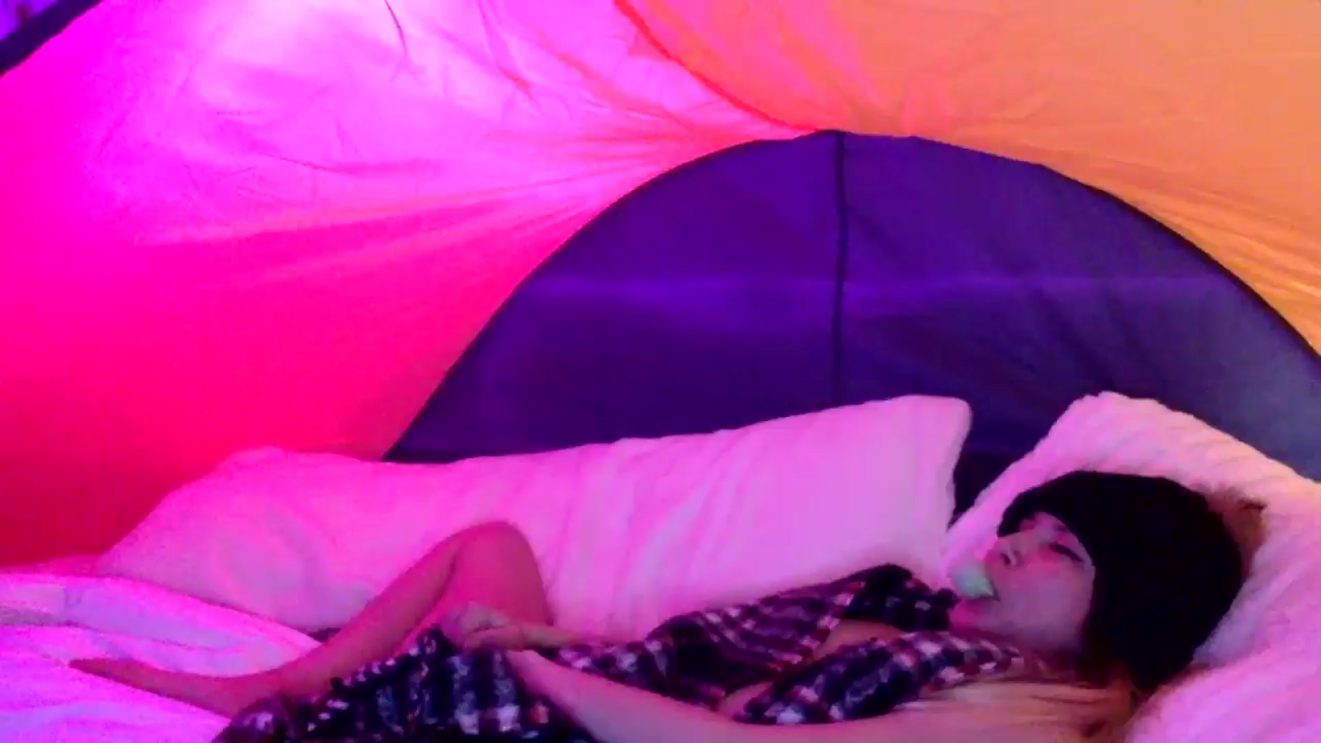 Gallery image thumbnail from xoxo__liz's myfreecams stream on, 01/01/2025, 14:51 image 17 of 20