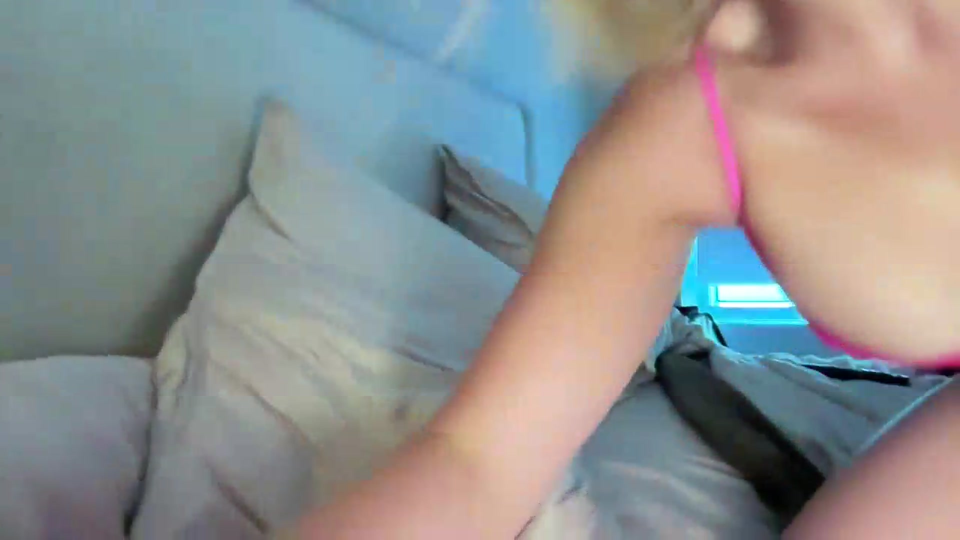 Gallery image thumbnail from xoxoxjenn's myfreecams stream on, 08/11/2026, 16:20 image 15 of 20