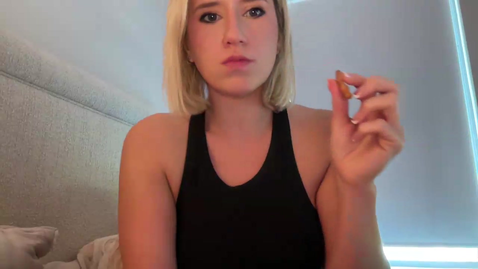 Gallery image thumbnail from xoxoxjenn's myfreecams stream on, 08/11/2026, 17:48 image 5 of 20