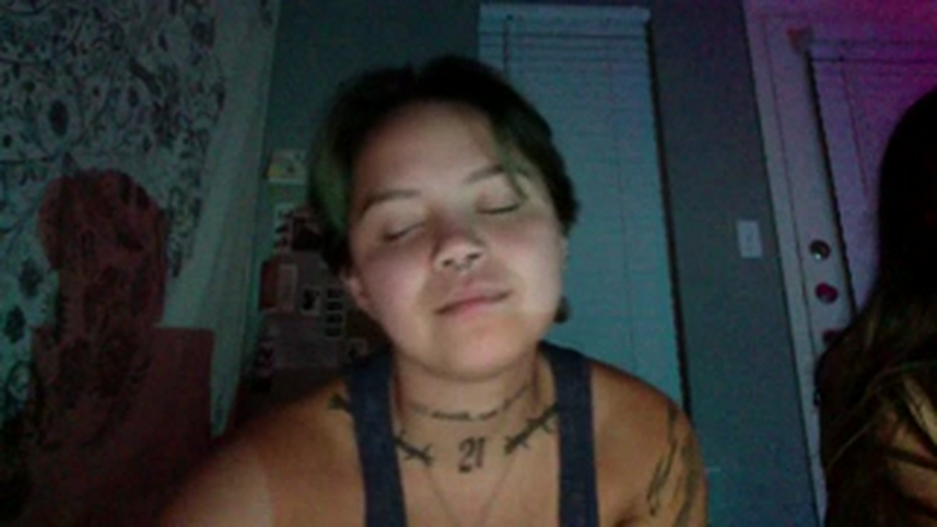 Gallery image thumbnail from xxRosesxx's myfreecams stream on, 08/17/2023, 06:33 image 14 of 20