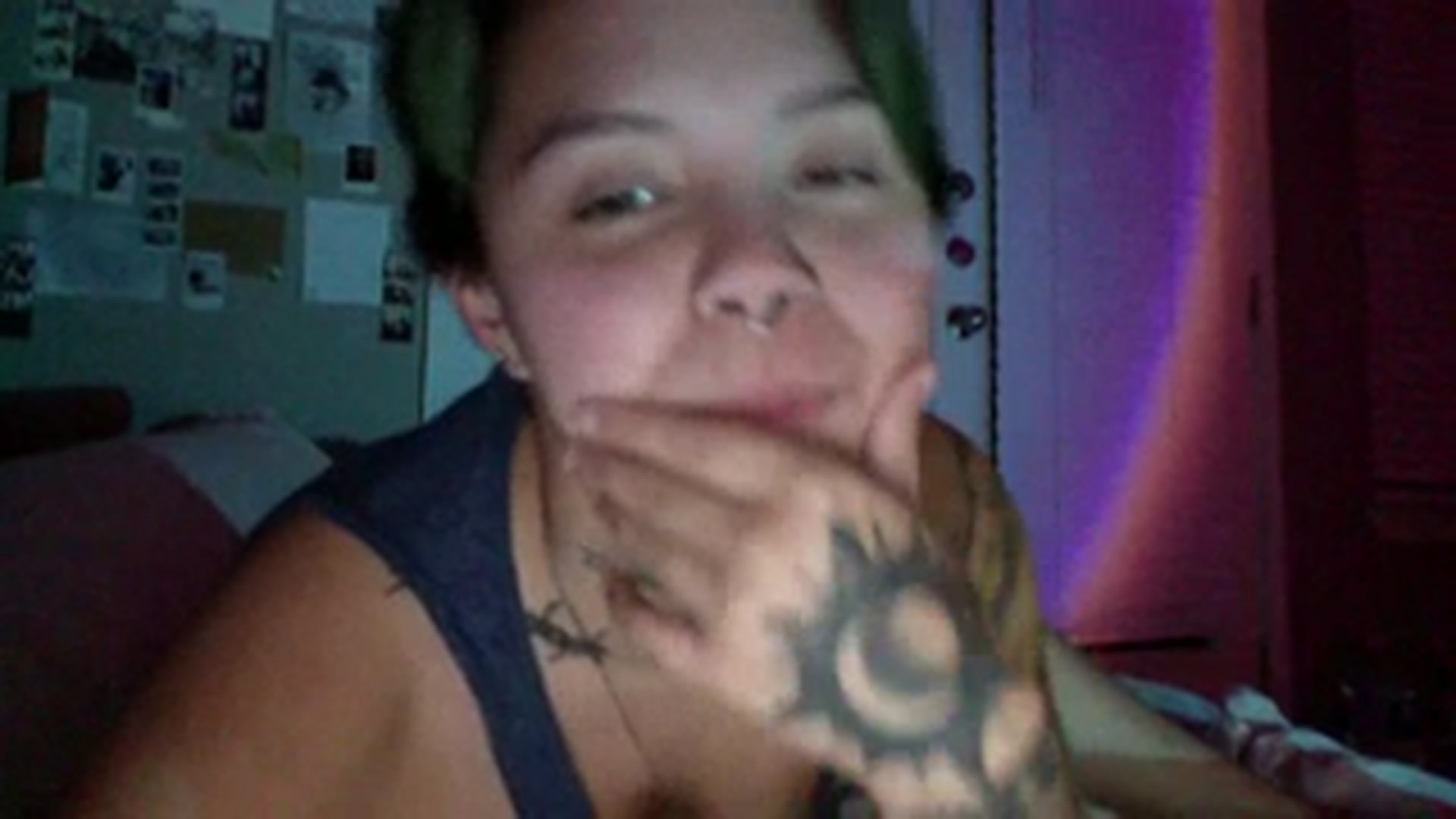 Gallery image thumbnail from xxRosesxx's myfreecams stream on, 08/17/2023, 06:33 image 12 of 20