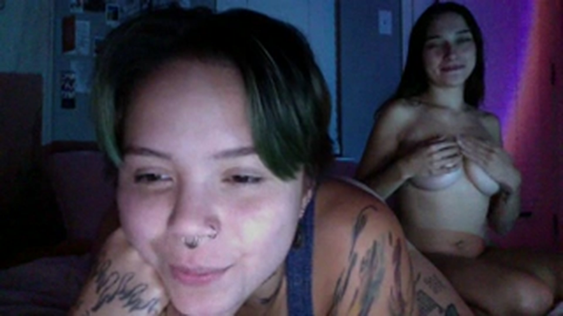 Gallery image thumbnail from xxRosesxx's myfreecams stream on, 08/17/2023, 06:33 image 8 of 20