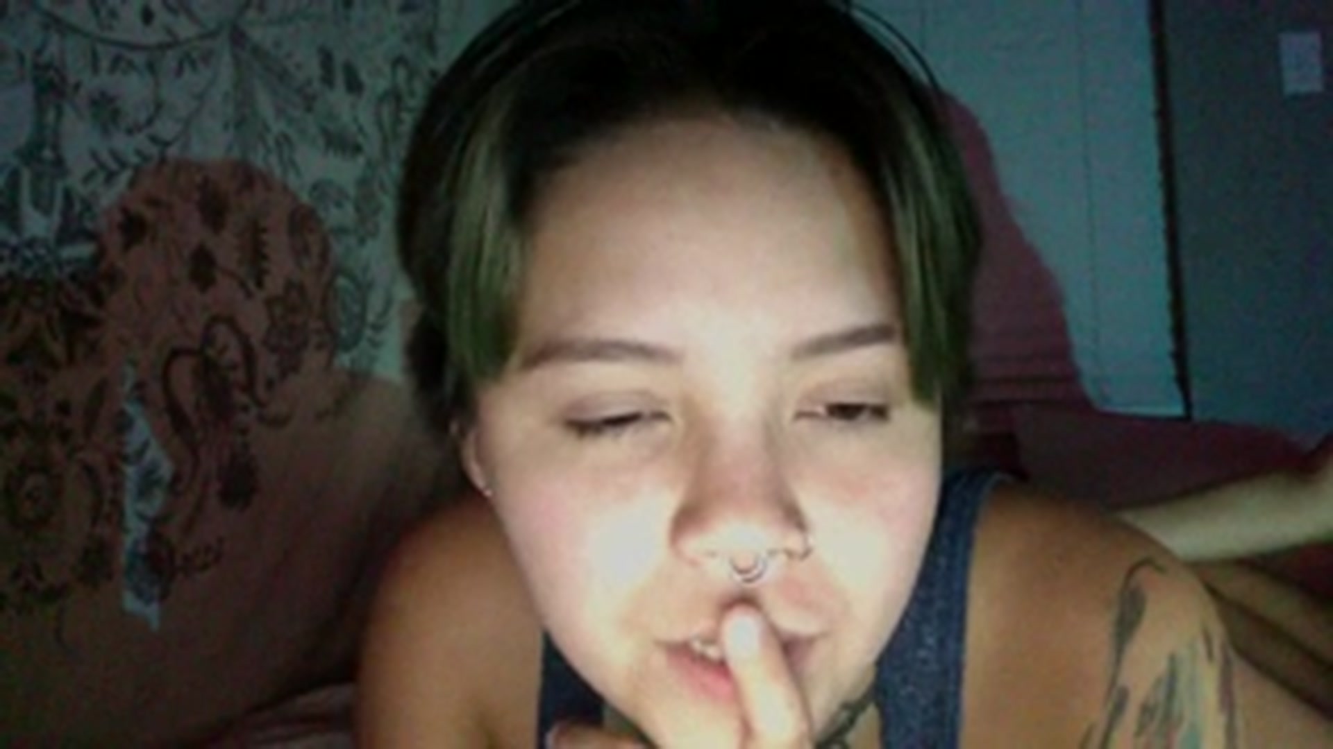 Gallery image thumbnail from xxRosesxx's myfreecams stream on, 08/17/2023, 06:33 image 5 of 20